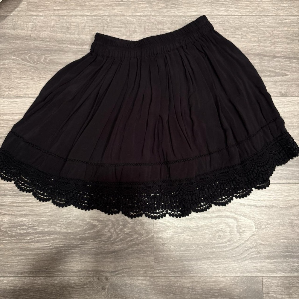 Elegant Black Lace Hem Skirt